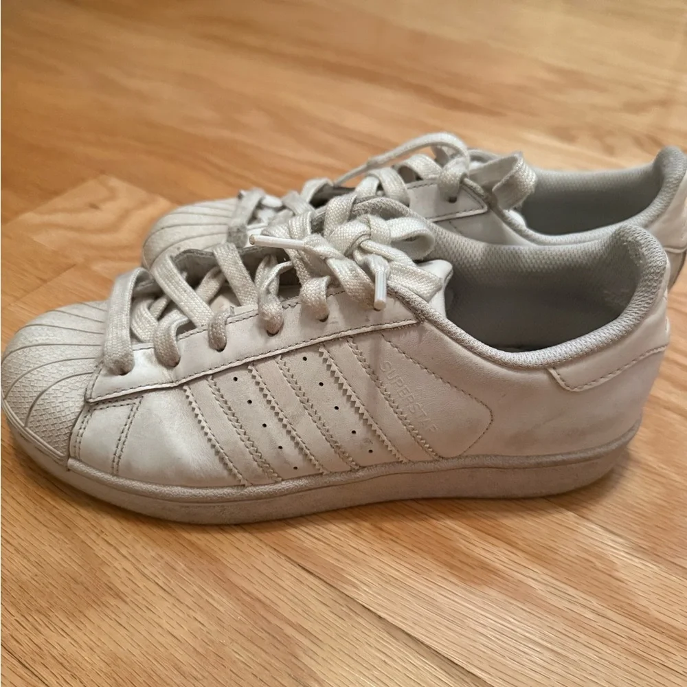 Adidas Off-White Sneakers - Picture 1 of 1